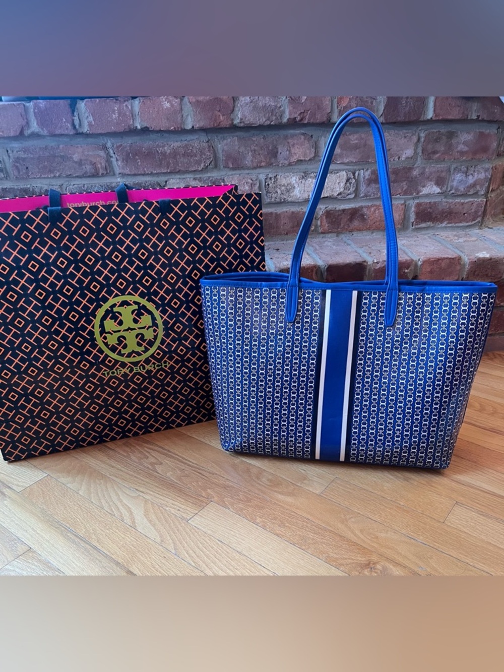 Tory Burch Jewel Blue Gemini Link Tote - Picture 2 of 13